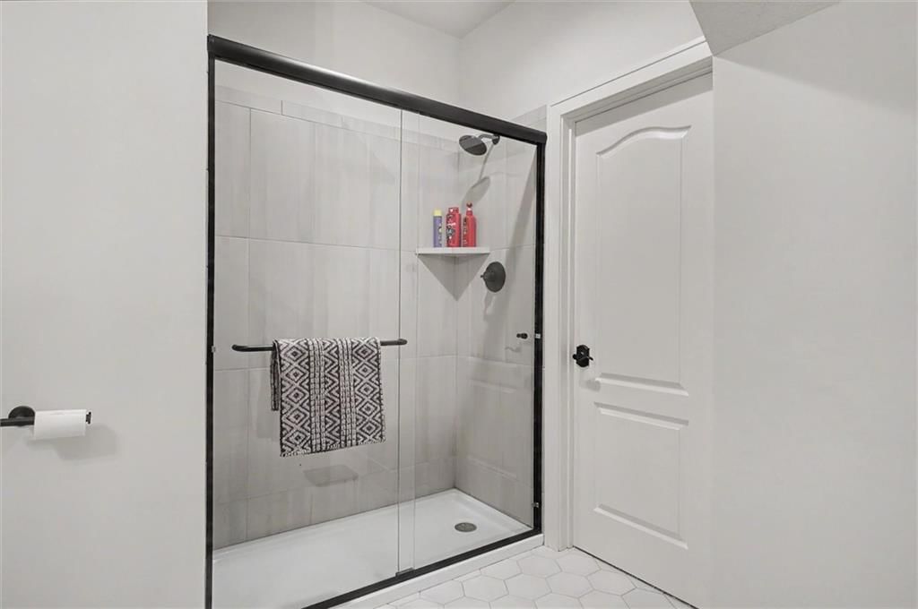 15820 Oakmont Street — photo 57