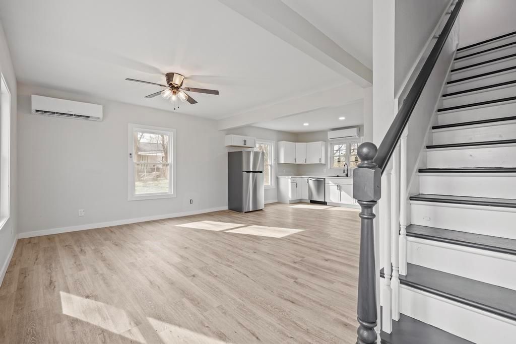 1219 E Pine Street — photo 2