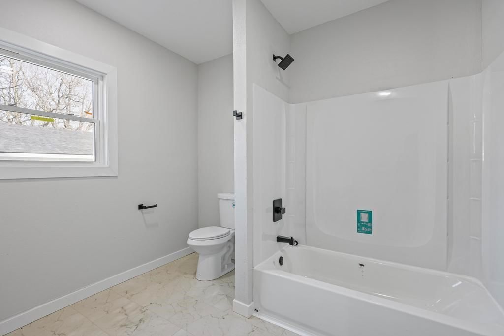 1219 E Pine Street — photo 9