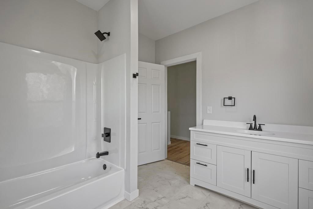 1219 E Pine Street — photo 13