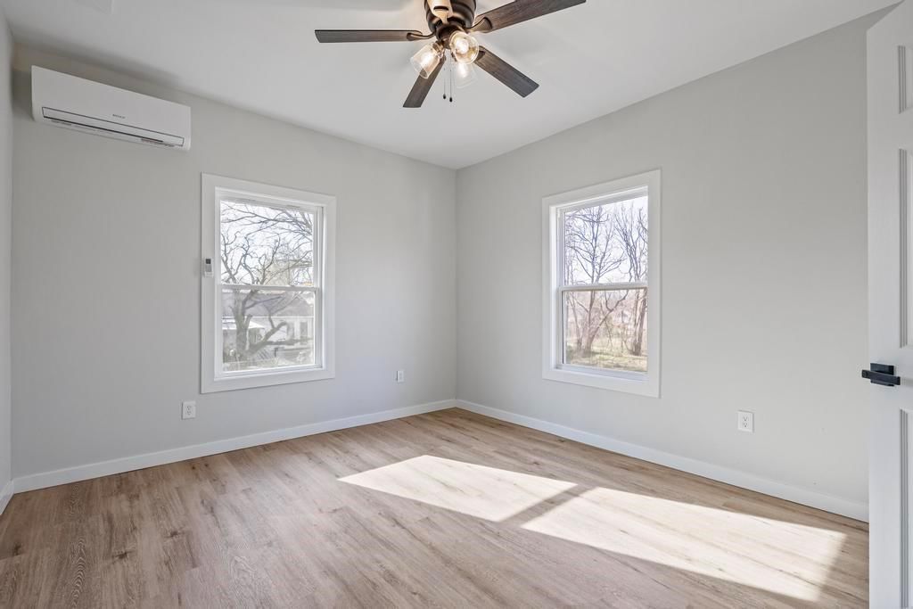 1219 E Pine Street — photo 14