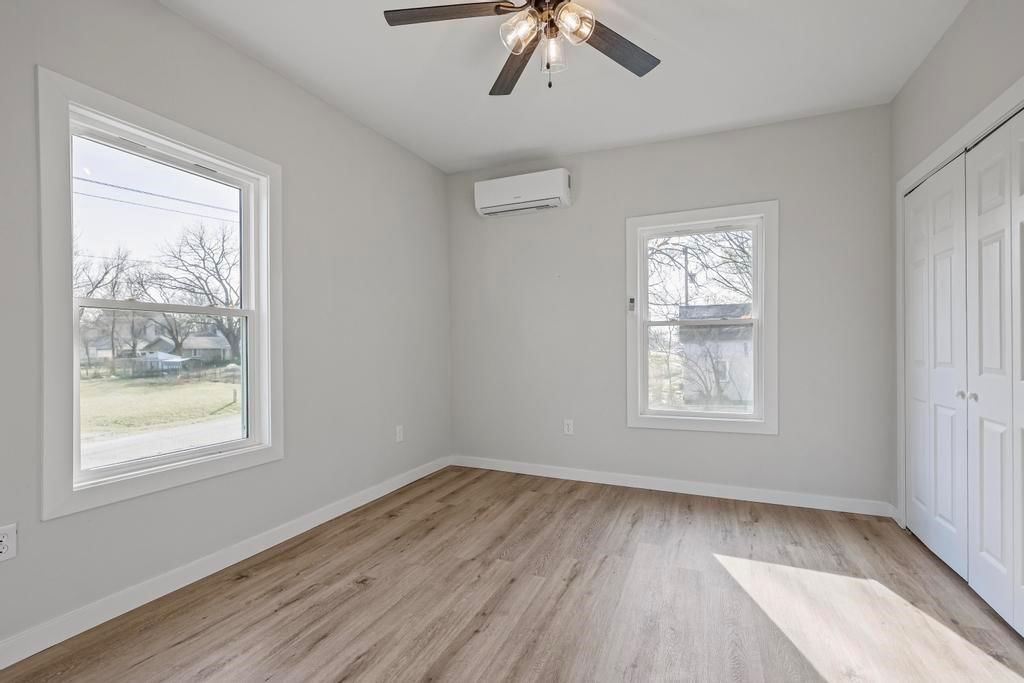 1219 E Pine Street — photo 15