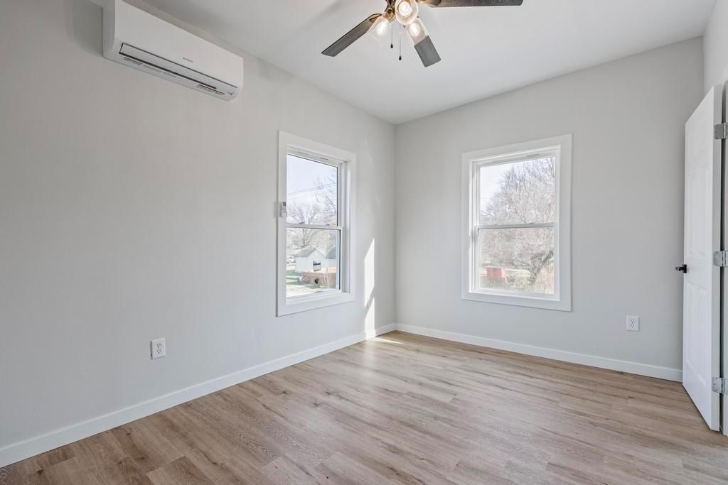 1219 E Pine Street — photo 16
