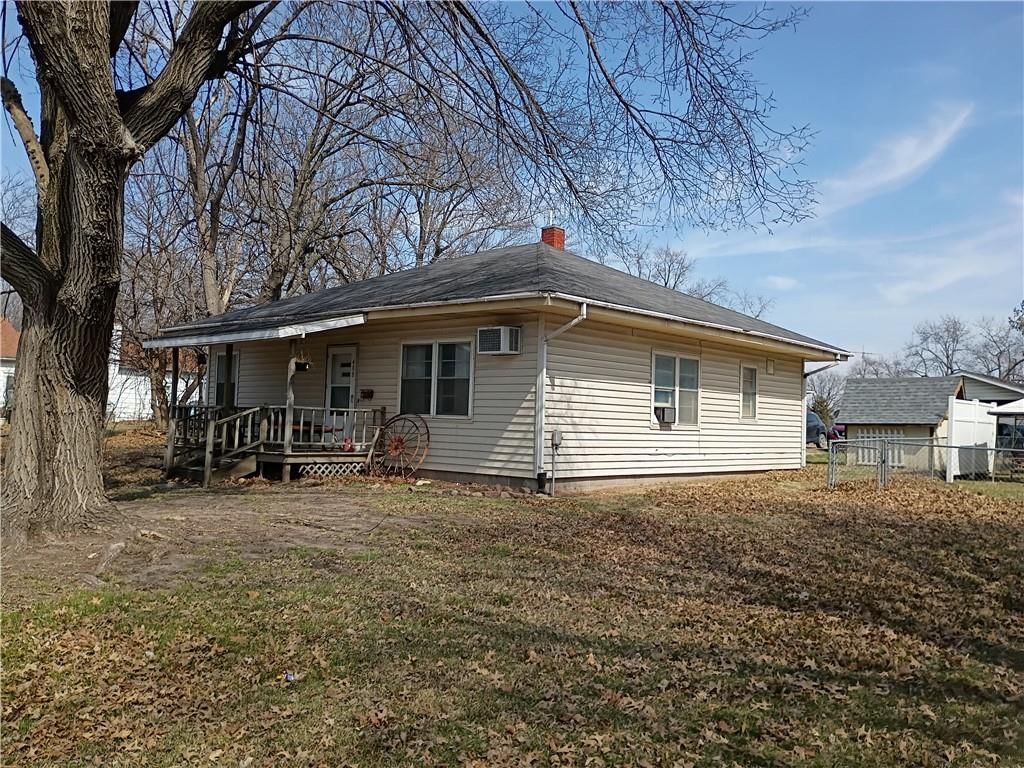 408 Alanthus Avenue — photo 2