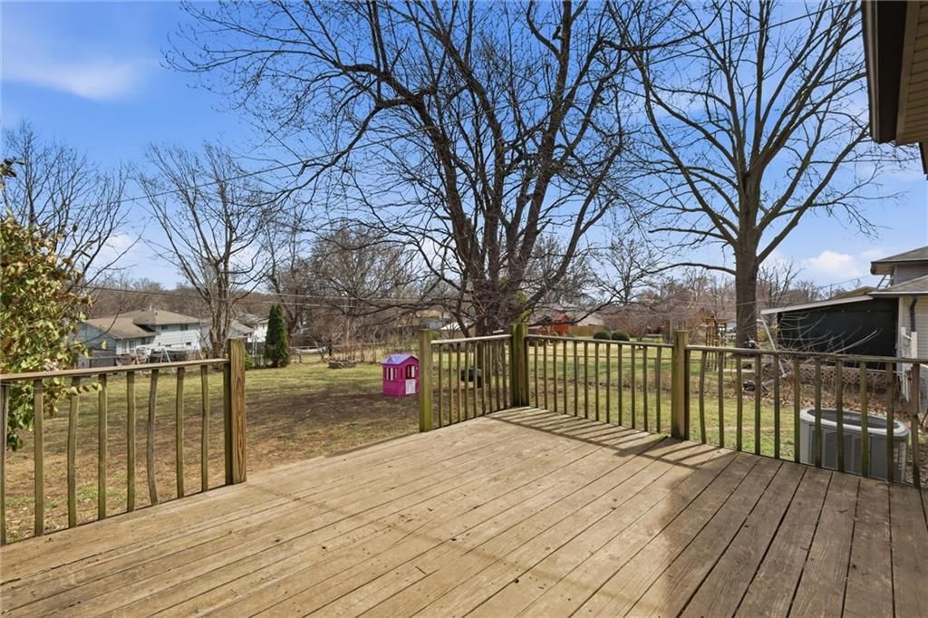 3527 S Adams Avenue — photo 25