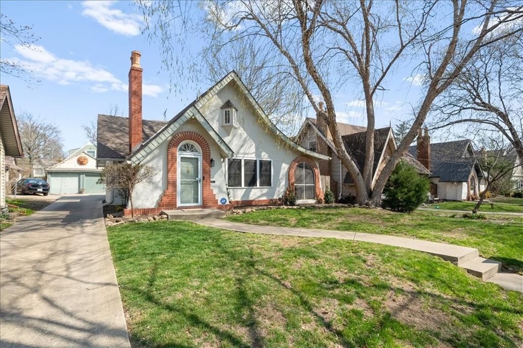 26 E 70th Terrace, Kansas City, MO