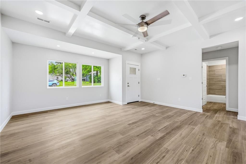 209 W 2nd Street — photo 10