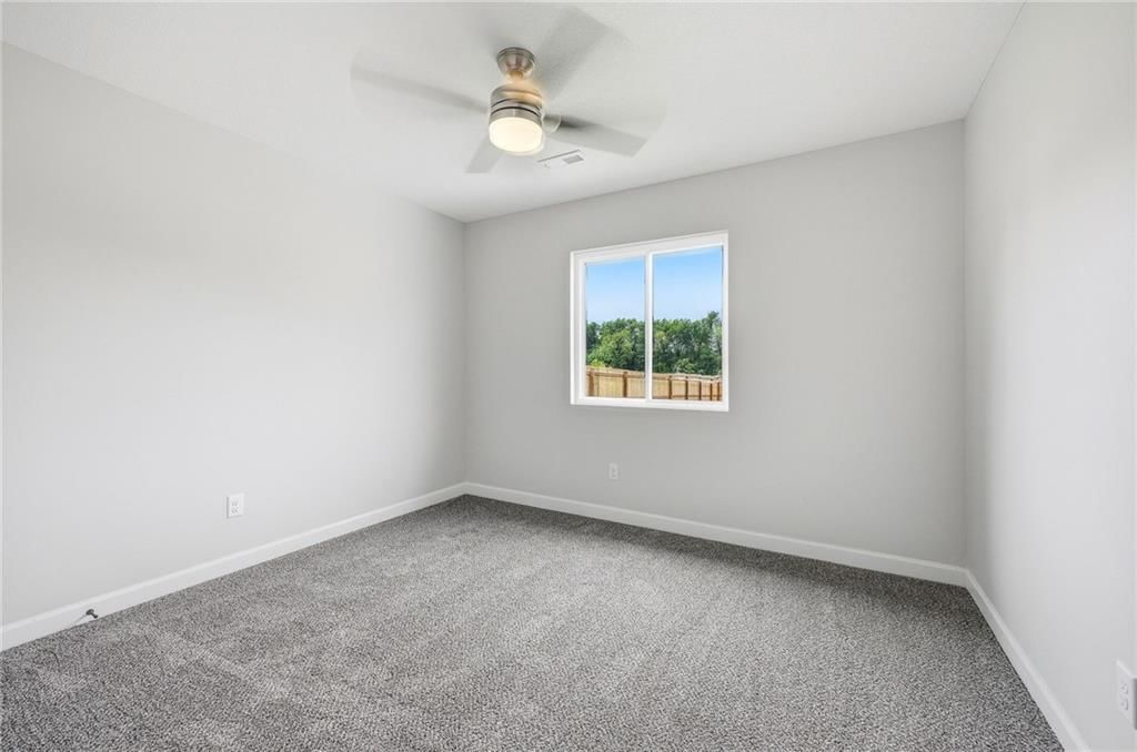 209 W 2nd Street — photo 20