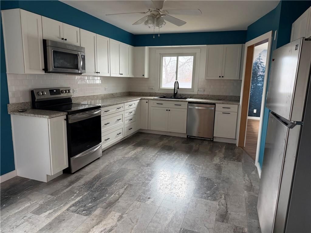 325 E 4th Street — photo 6