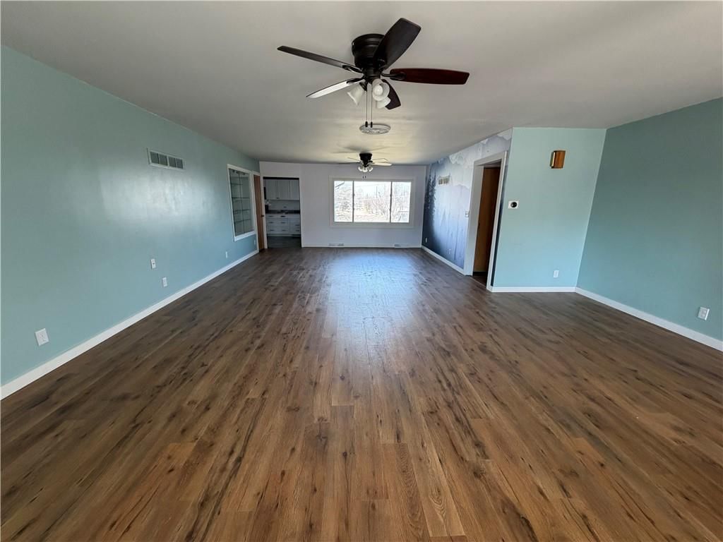325 E 4th Street — photo 11