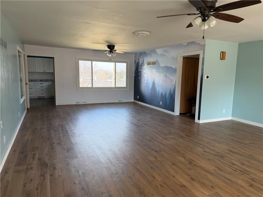 325 E 4th Street — photo 13