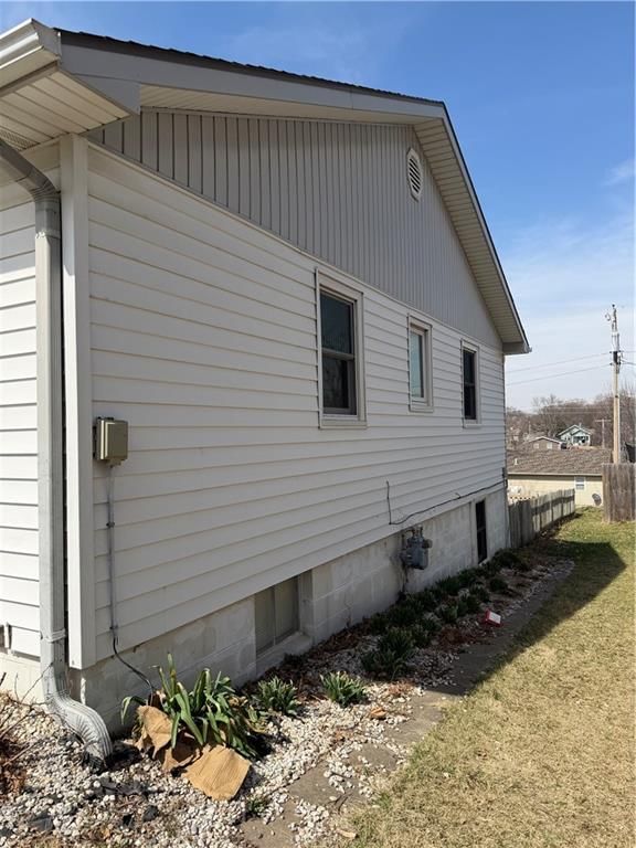 325 E 4th Street — photo 33