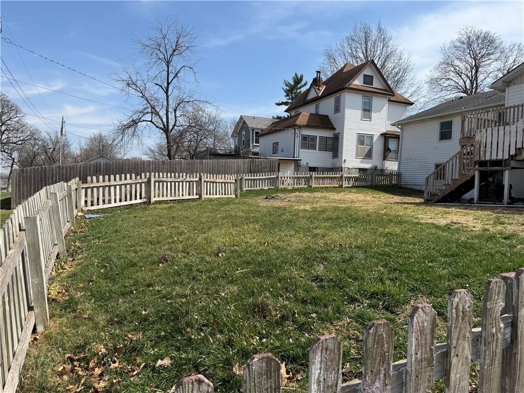 325 E 4th Street — photo 37
