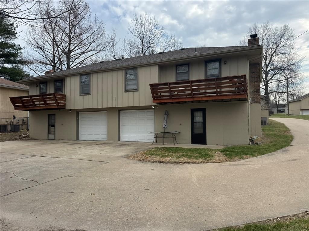 9202 E 64th Terrace — photo 3