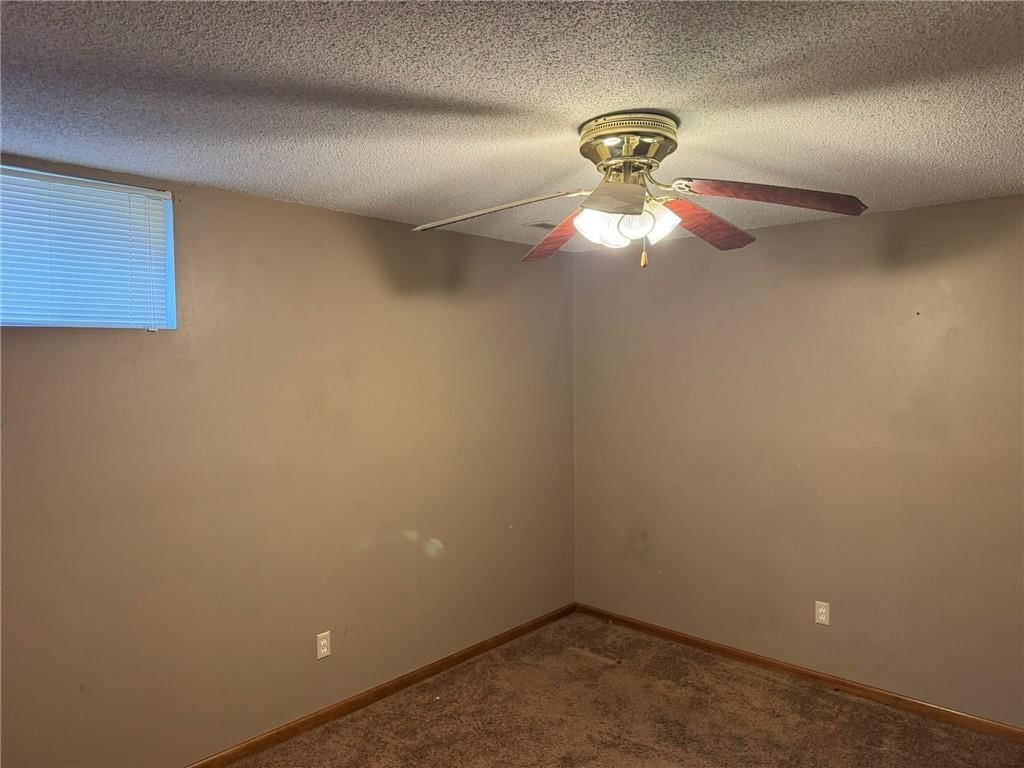9202 E 64th Terrace — photo 13