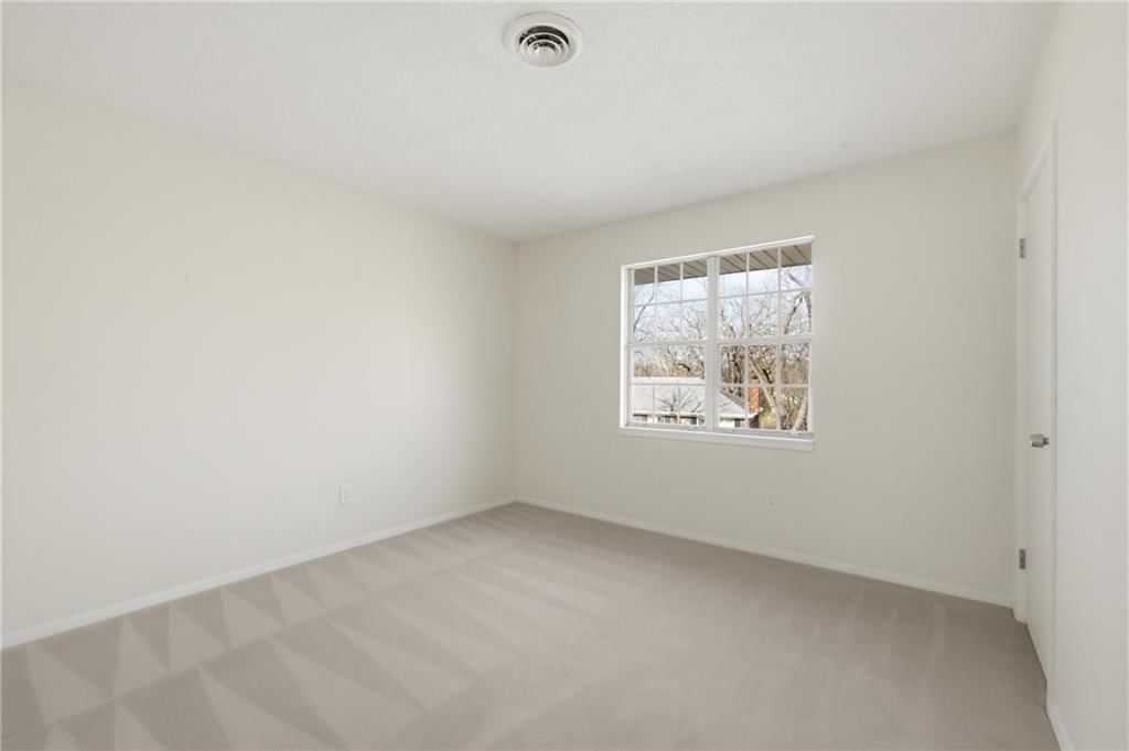 7136 NW COUNTRY CLUB Lane — photo 21