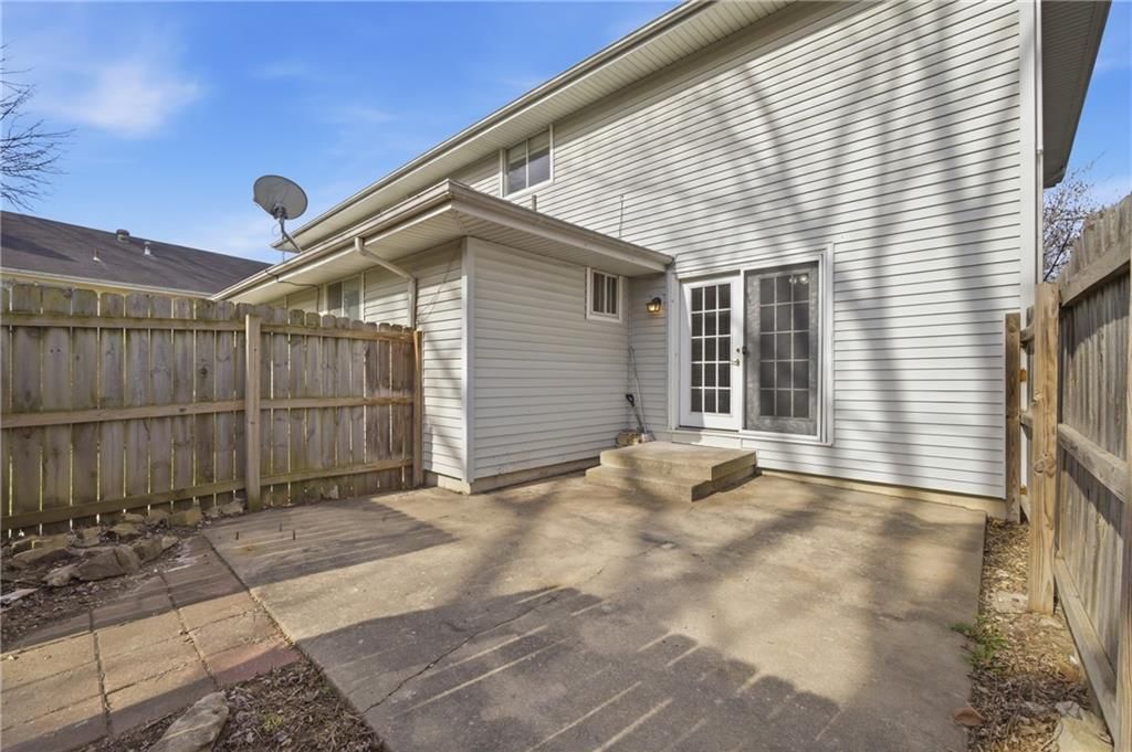 7136 NW COUNTRY CLUB Lane — photo 28