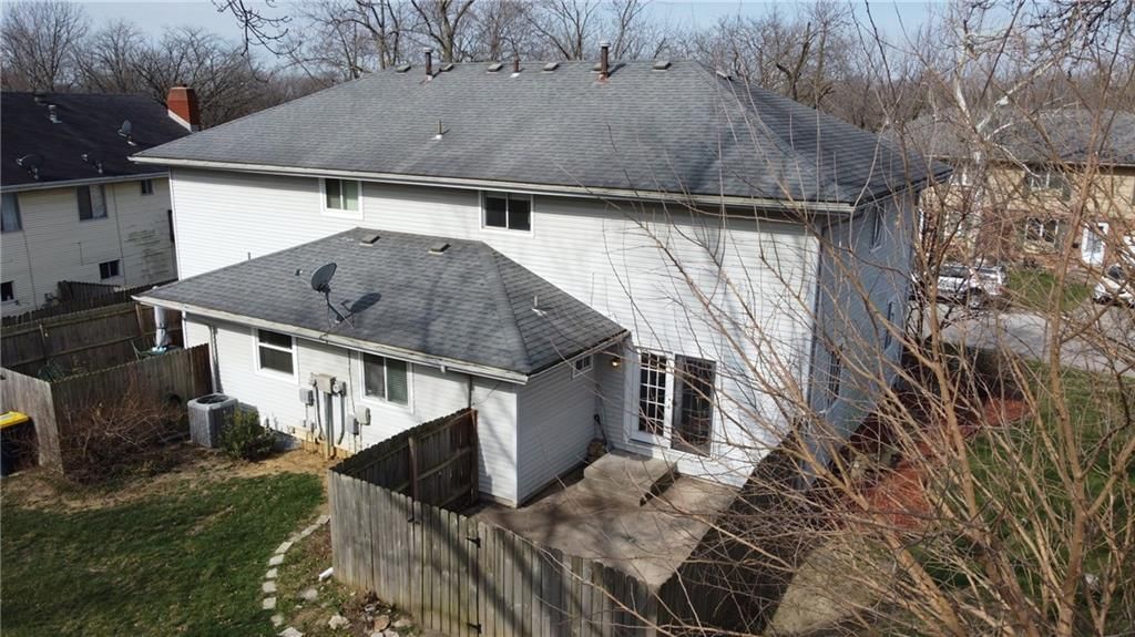 7136 NW COUNTRY CLUB Lane — photo 30