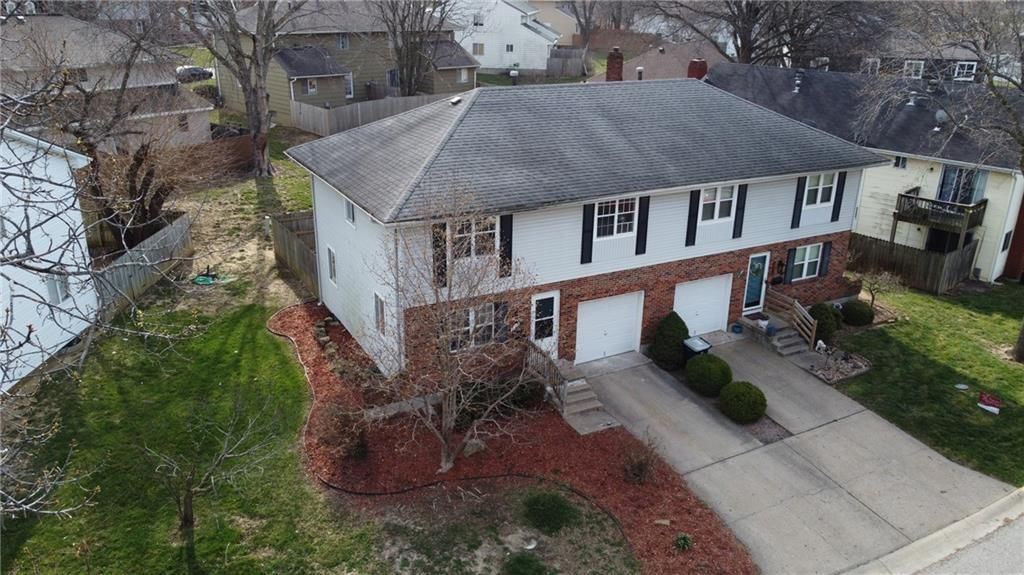 7136 NW COUNTRY CLUB Lane — photo 32