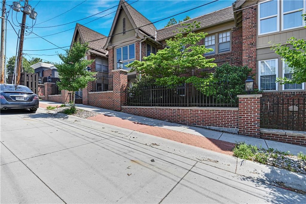 4315 Mercier Street — photo 24