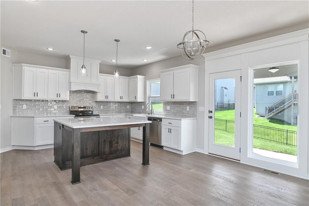 2717 W Park Street — photo 11