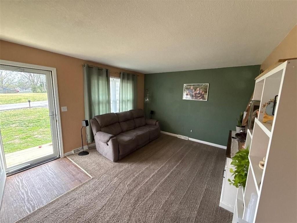 2802 Franklin Avenue — photo 4