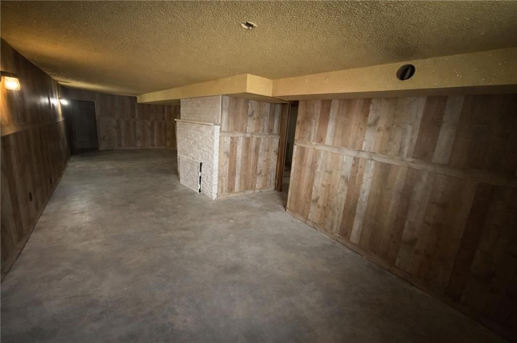 2802 Franklin Avenue — photo 26