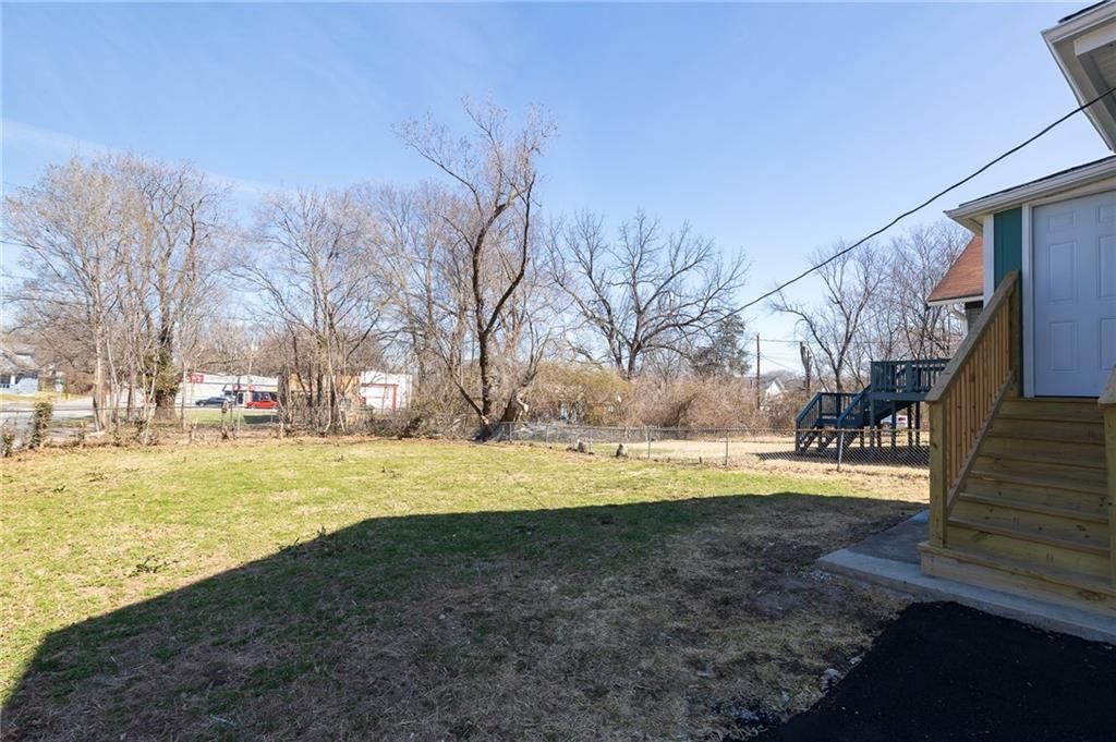 3200 Lockridge Street — photo 31