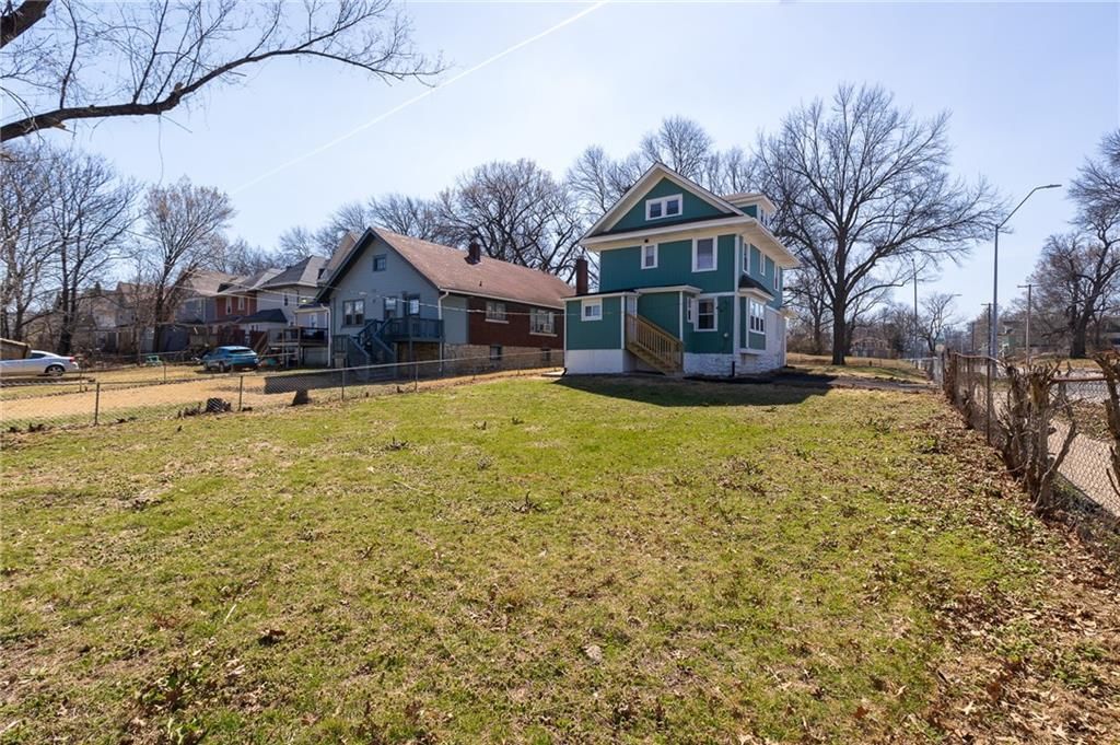 3200 Lockridge Street — photo 32