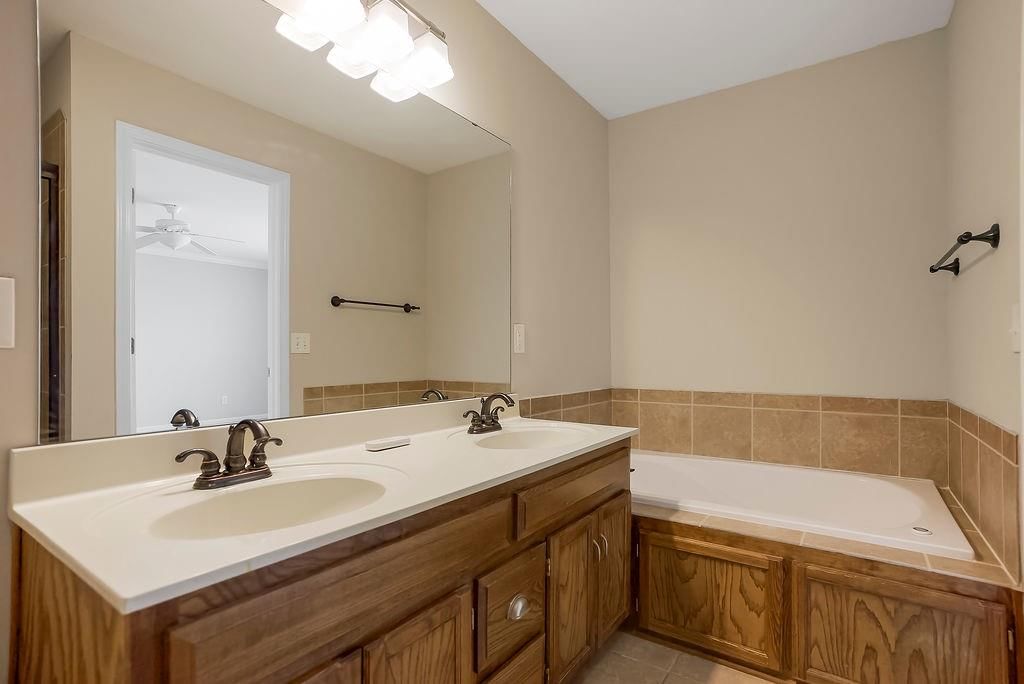 11212 N Summit Street — photo 11