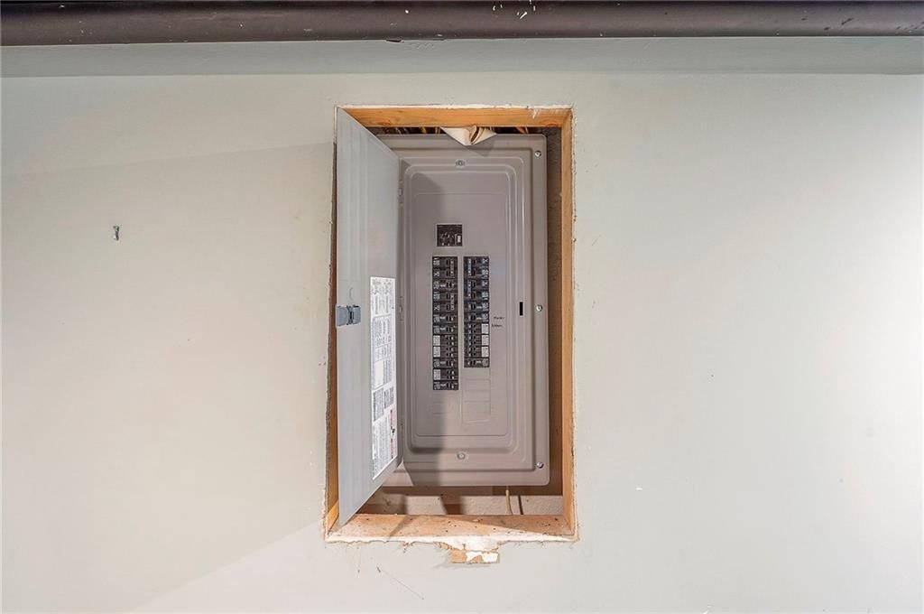 2114 W 79TH Terrace — photo 34