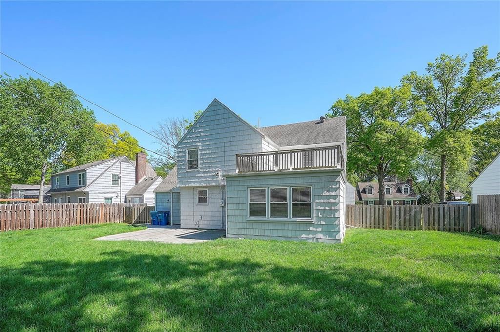 2114 W 79TH Terrace — photo 39