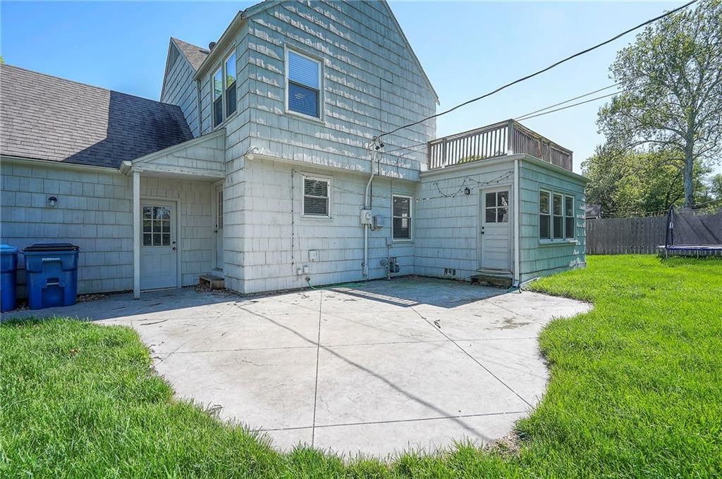 2114 W 79TH Terrace — photo 40