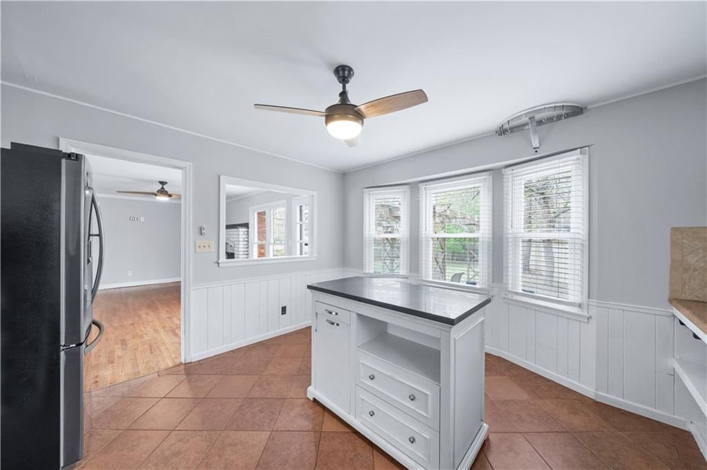 9350 Lamar Avenue — photo 10