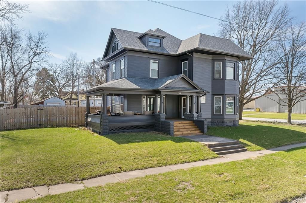 200 E Berry Street — photo 2