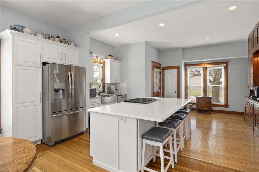 200 E Berry Street — photo 11