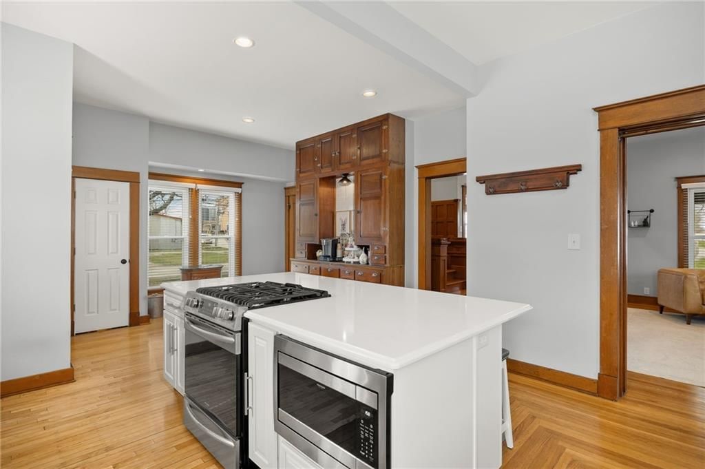 200 E Berry Street — photo 12
