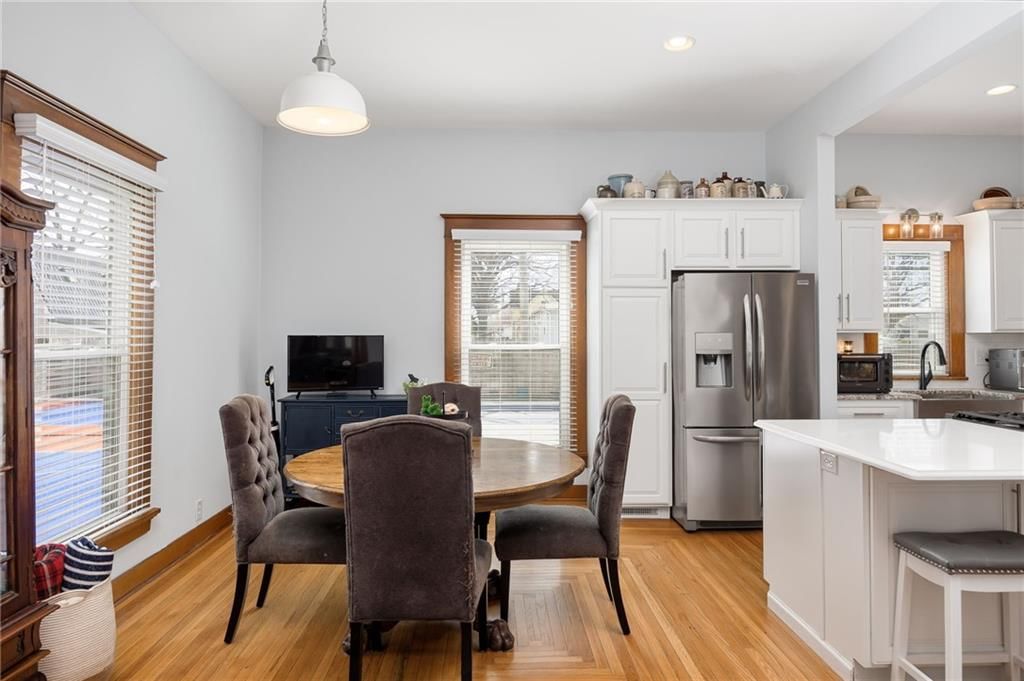 200 E Berry Street — photo 16