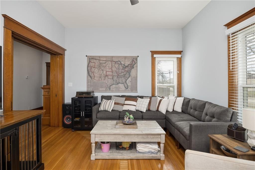 200 E Berry Street — photo 21