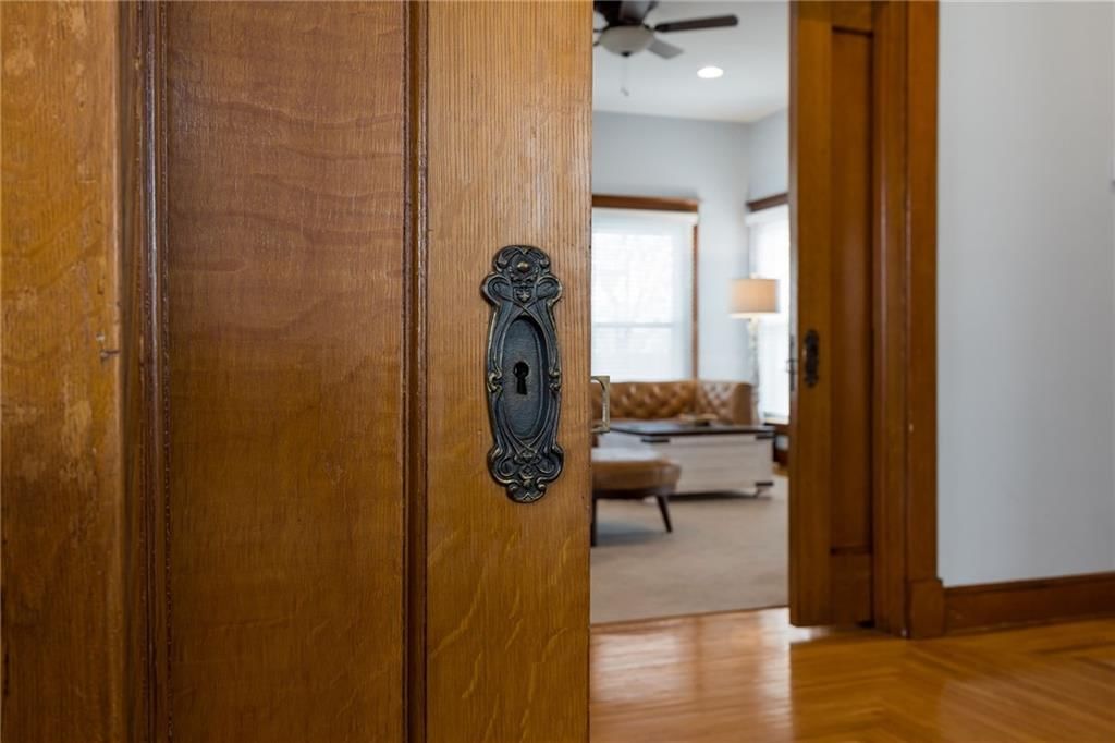 200 E Berry Street — photo 27