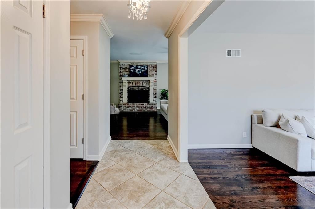 10708 Saint Catherines Lane — photo 2