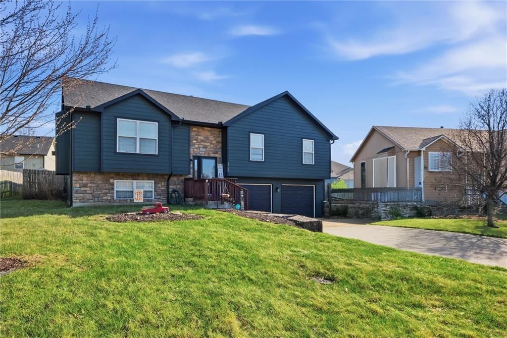 2708 E Hickory Court — photo 2