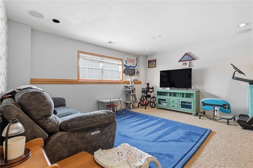 2708 E Hickory Court — photo 22
