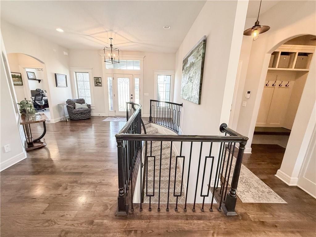 814 Creekmoor Drive — photo 3