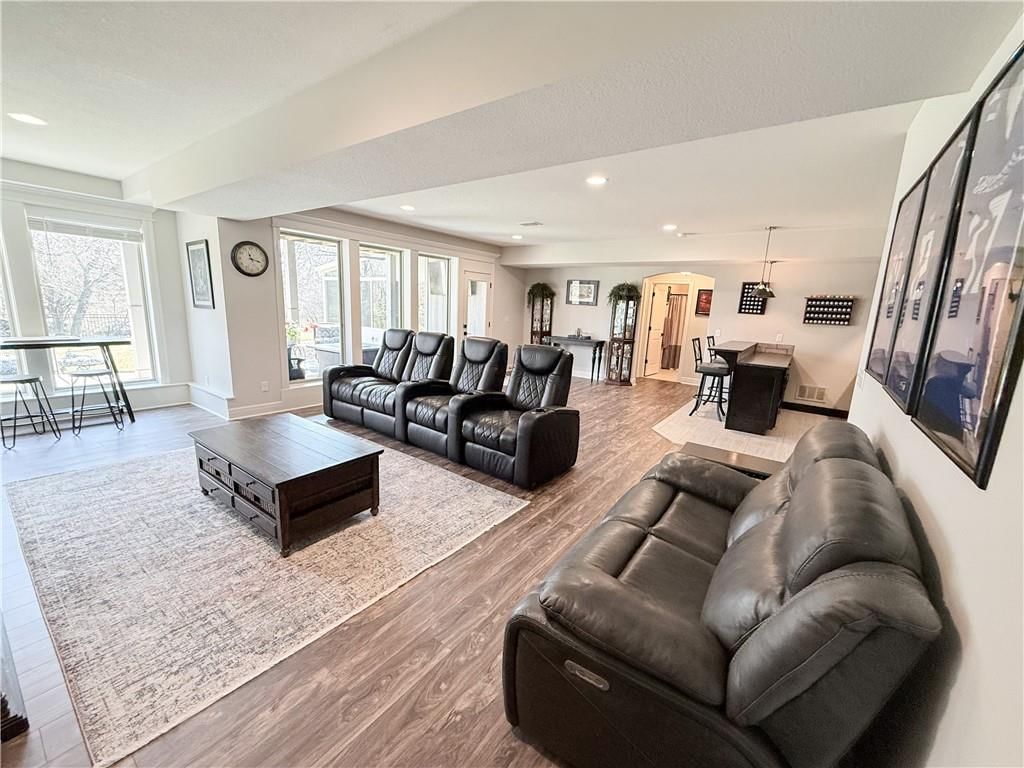 814 Creekmoor Drive — photo 31