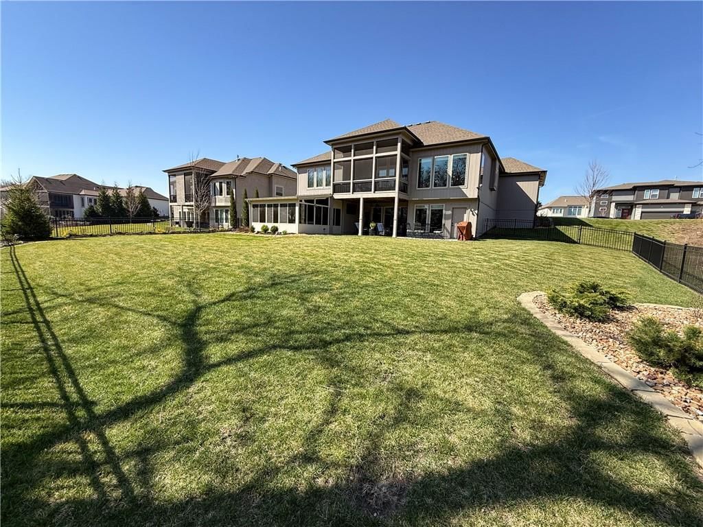814 Creekmoor Drive — photo 43