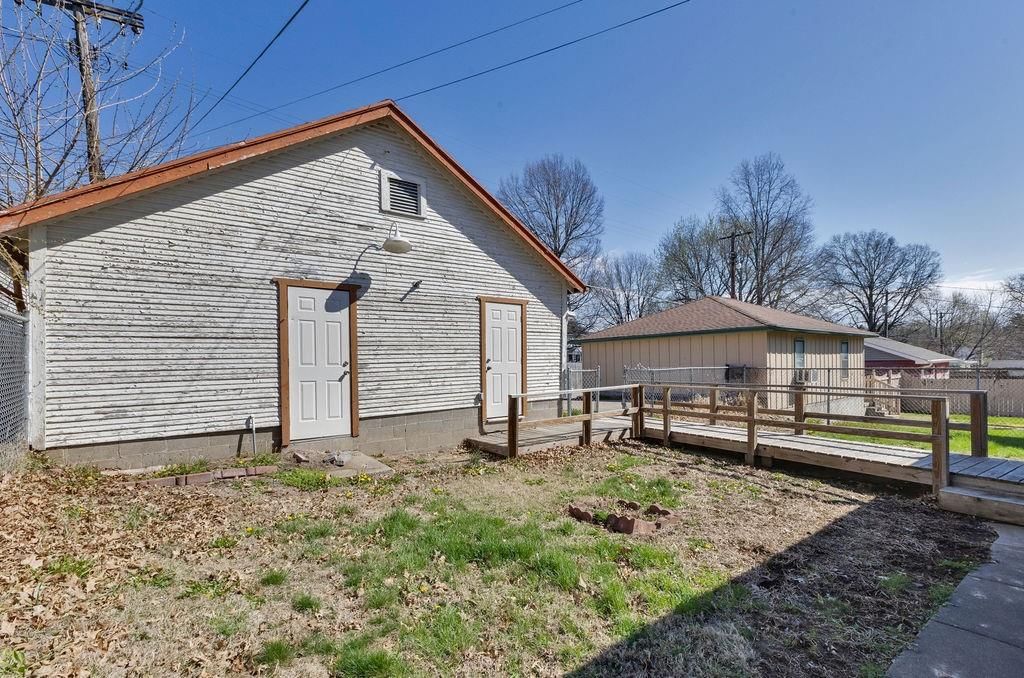 2807 Faraon Street — photo 40