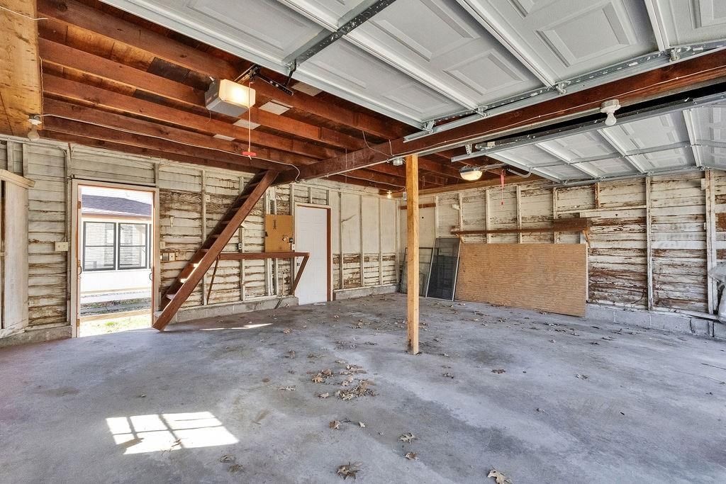 2807 Faraon Street — photo 42