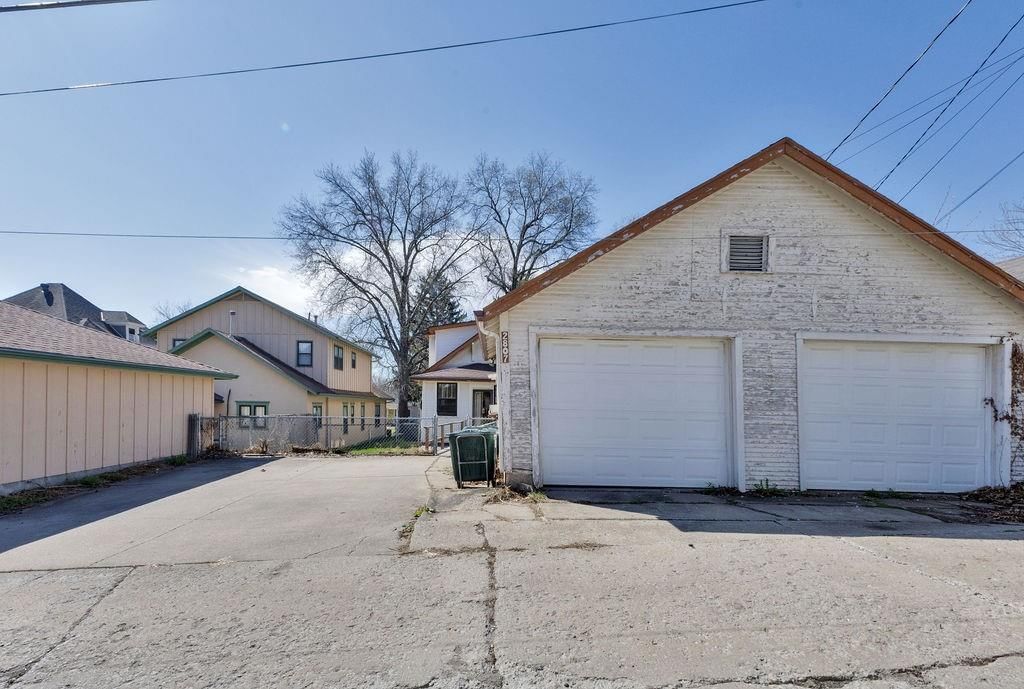 2807 Faraon Street — photo 43