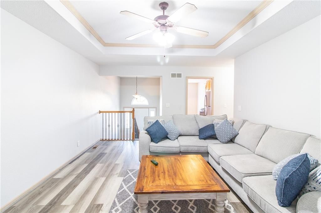 1218 Ashley Drive — photo 3